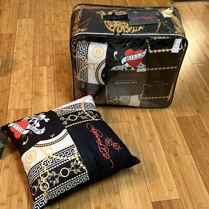 ED HARDY 9 pc. Queen comforter set NWT